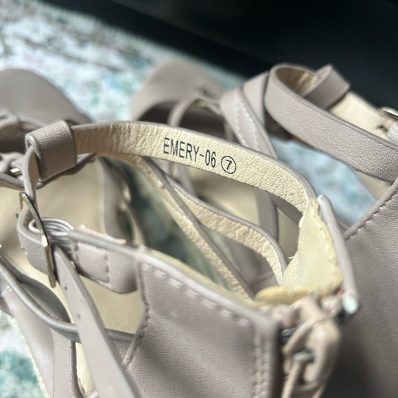 Women's Strappy Wedge Sandals - Tan/Pink - Picture 4 of 5